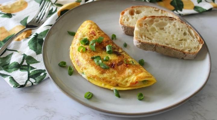 Healthy breakfast, High protein breakfast, 6 Recipes for Healthy and Tasty breakfast for kids, Veggie Omelets with toast
